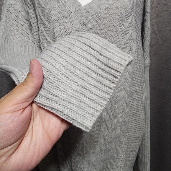 Cabela's Sweater Women's size large, gray NWT - Picture 7 of 13